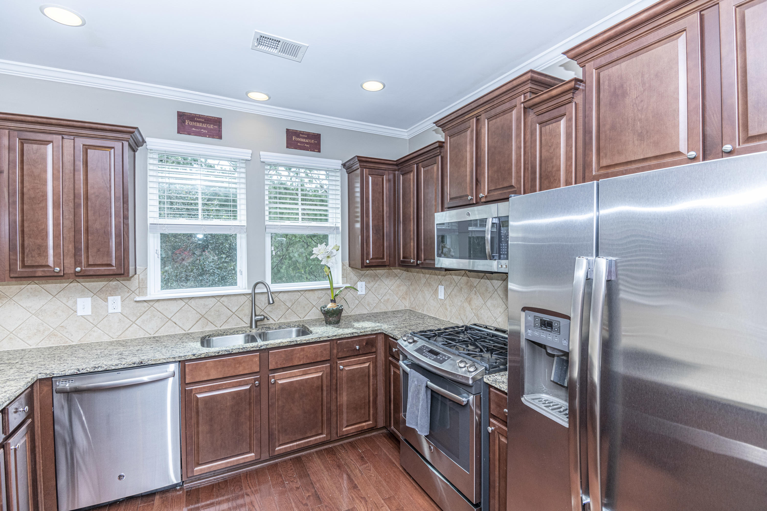 1227 Dingle Road Mount Pleasant, SC 29466 - Photo 7 of 22 Great workspace to entertain friends