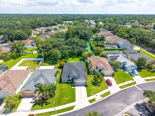 $445,000 | 1850 Emerald Green Circle, Oviedo, FL 32765