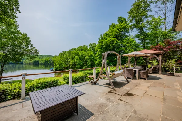 $2,995,000 | 218 Kuhne Road, Southbury, CT 06488