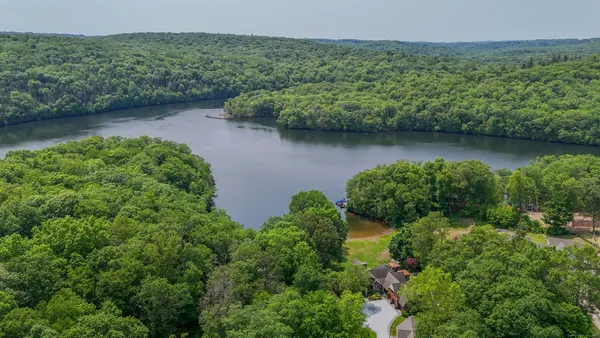 $2,995,000 | 218 Kuhne Road, Southbury, CT 06488