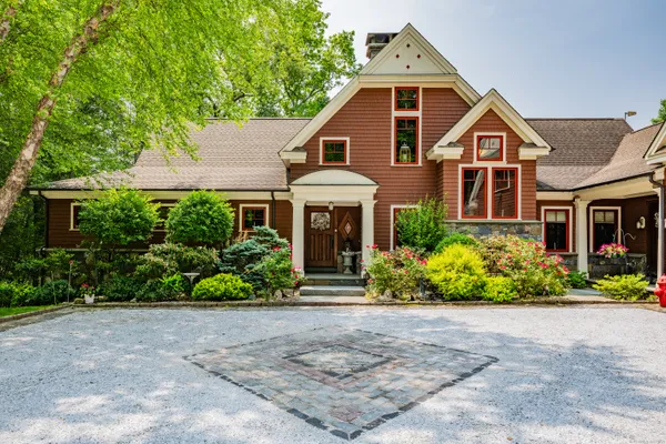 $2,995,000 | 218 Kuhne Road, Southbury, CT 06488