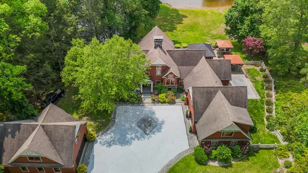 $2,995,000 | 218 Kuhne Road, Southbury, CT 06488