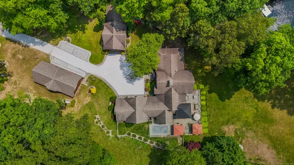 $2,995,000 | 218 Kuhne Road, Southbury, CT 06488