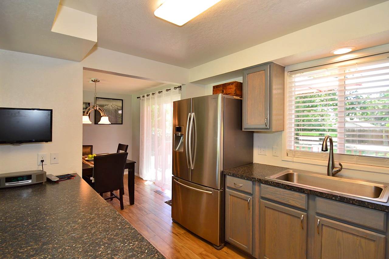 5405 North Evergreen Road Spokane, WA 99216 - Photo 8 of 20