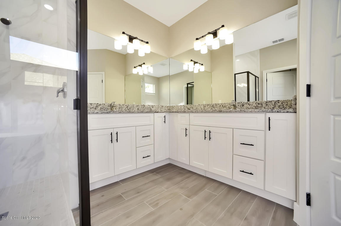 376 Sarah Road Southwest Palm Bay, FL 32908 - Photo 6 of 14 14