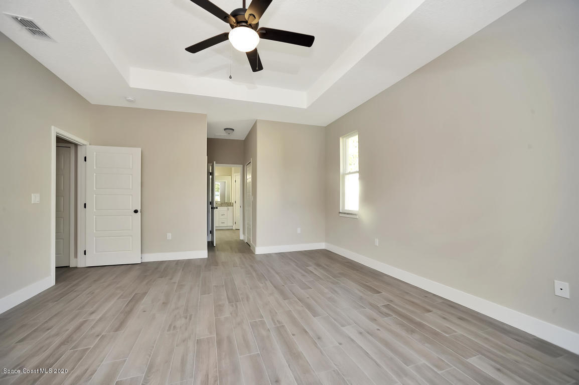 376 Sarah Road Southwest Palm Bay, FL 32908 - Photo 7 of 14 11