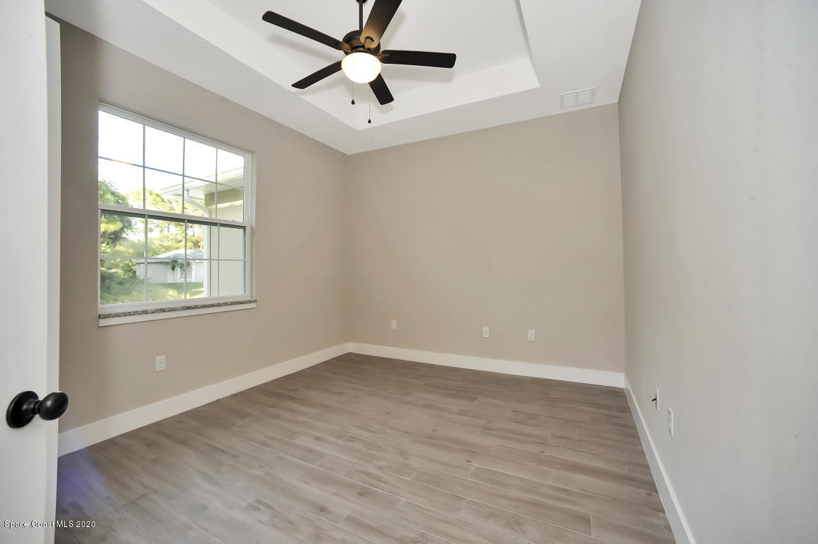 376 Sarah Road Southwest Palm Bay, FL 32908 - Photo 10 of 14 17