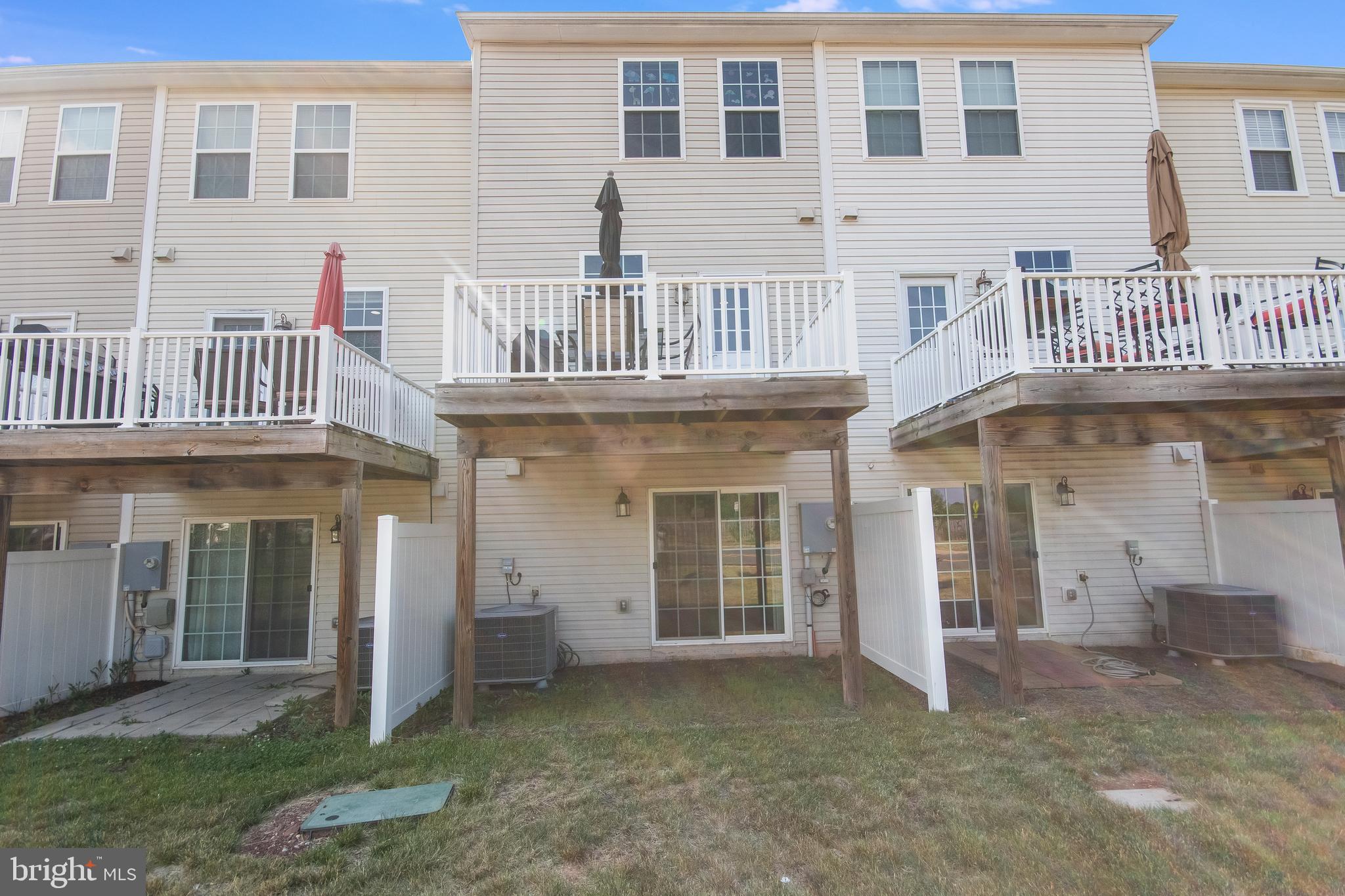 8345 Scotland Loop Manassas, VA 20109 - Photo 22 of 28 Rear Exterior