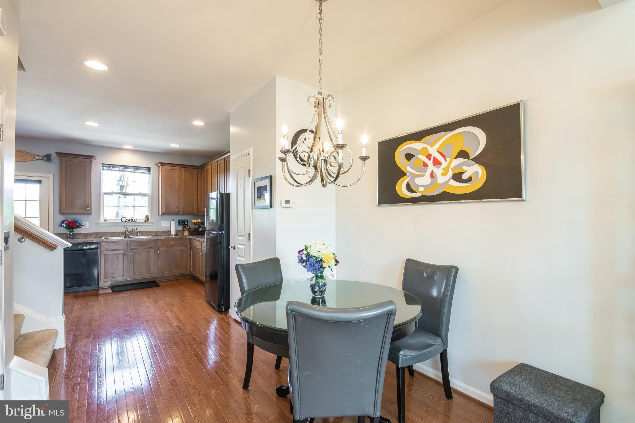 8345 Scotland Loop Manassas, VA 20109 - Photo 5 of 28 Dinning Area