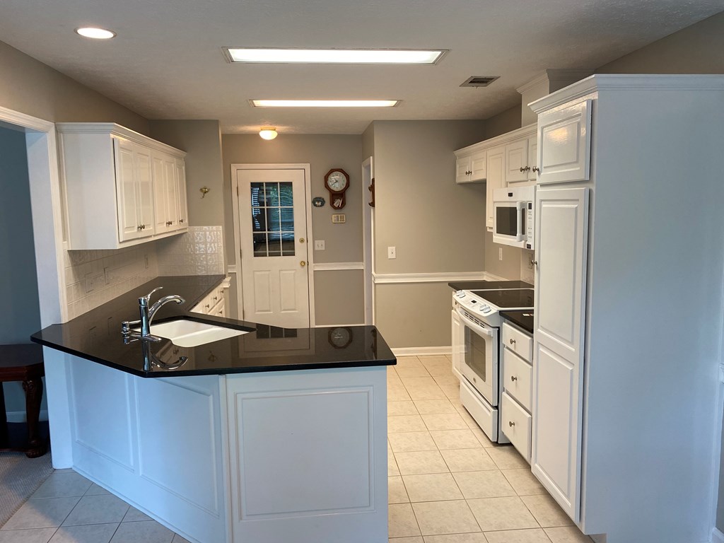 4917 Springwood Circle Columbus, GA 31909 - Photo 7 of 25 Gallery Image 7