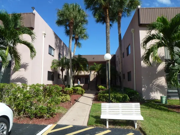$3,500 | 15109 Ashland Drive, Unit 323, Delray Beach, FL 33484