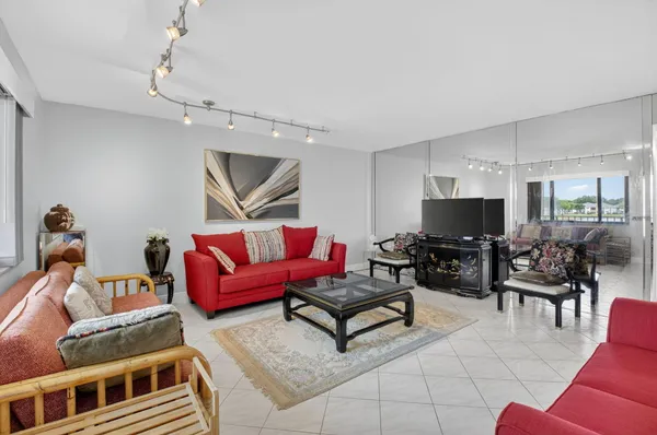 $3,500 | 15109 Ashland Drive, Unit 323, Delray Beach, FL 33484