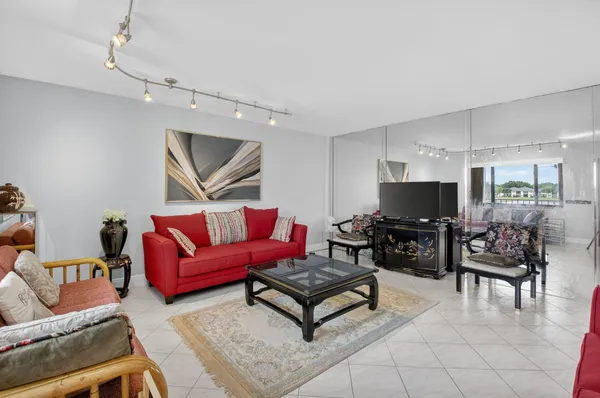 $3,500 | 15109 Ashland Drive, Unit 323, Delray Beach, FL 33484