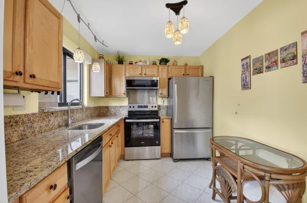 $3,500 | 15109 Ashland Drive, Unit 323, Delray Beach, FL 33484