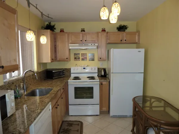 $3,500 | 15109 Ashland Drive, Unit 323, Delray Beach, FL 33484