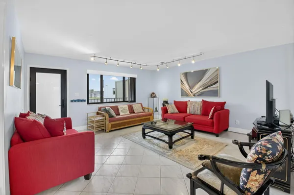 $3,500 | 15109 Ashland Drive, Unit 323, Delray Beach, FL 33484