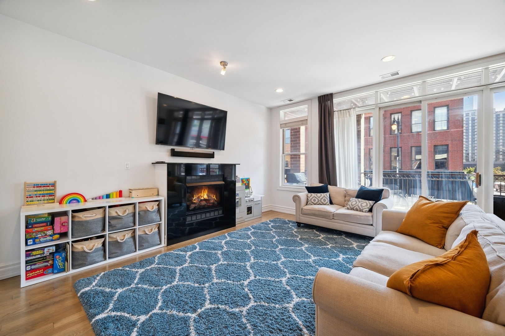 120 North Halsted Street, Unit 2 Chicago, IL 60607 - Photo 5 of 21 Gallery Image 5