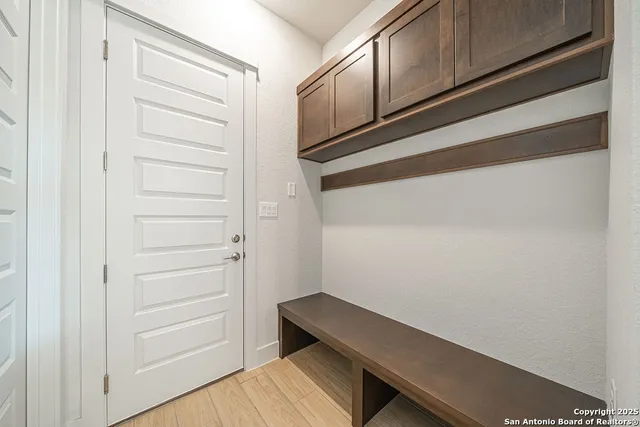 a view of walk in closet