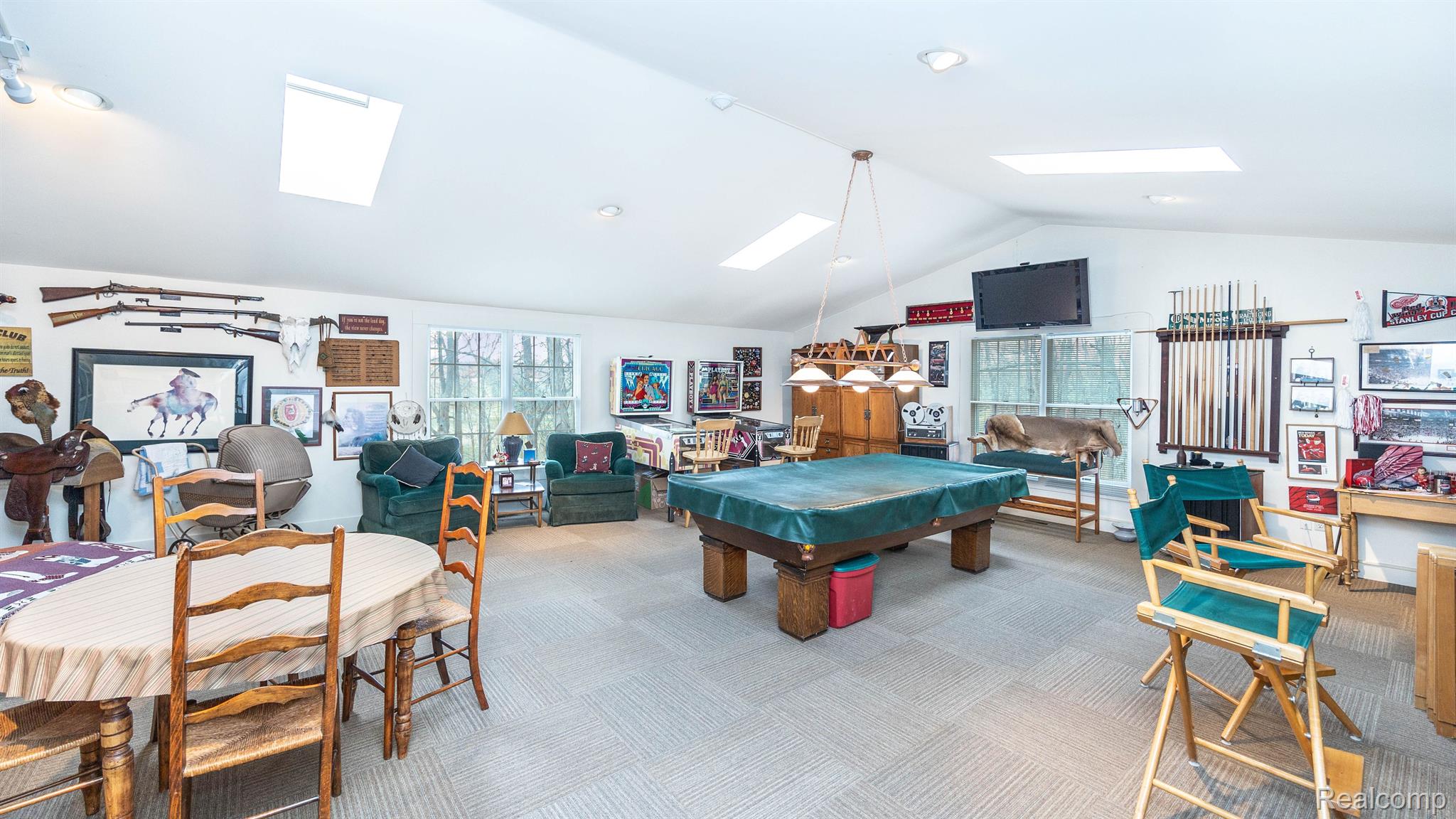 21500 Currie Road Northville, MI 48167 - Photo 24 of 40 Gallery Image 24