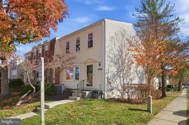 $2,800 | 9175 Broken Oak Place, Unit 39B, Burke, VA 22015