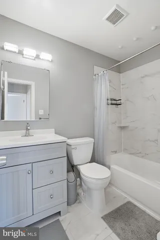 $2,800 | 9175 Broken Oak Place, Unit 39B, Burke, VA 22015