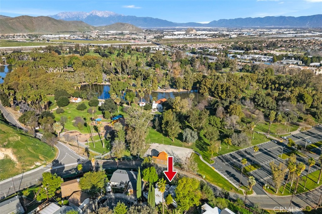 4121 Park View Terrace Riverside, CA 92501 - Photo 2 of 41 view of city and mountain
