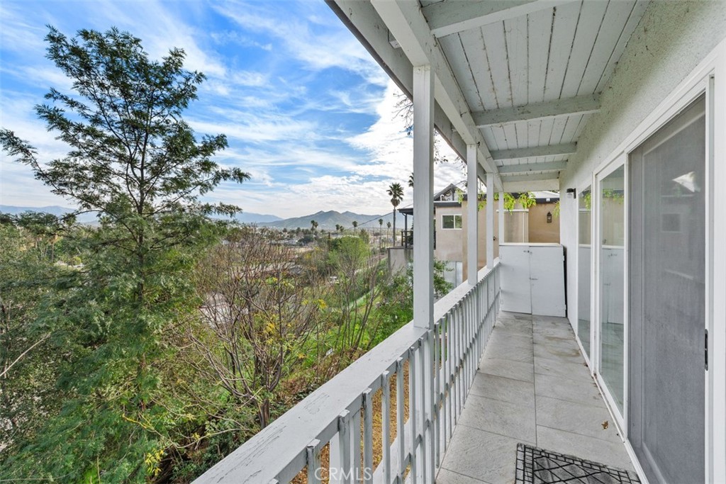 4121 Park View Terrace Riverside, CA 92501 - Photo 31 of 41 a view of a balcony