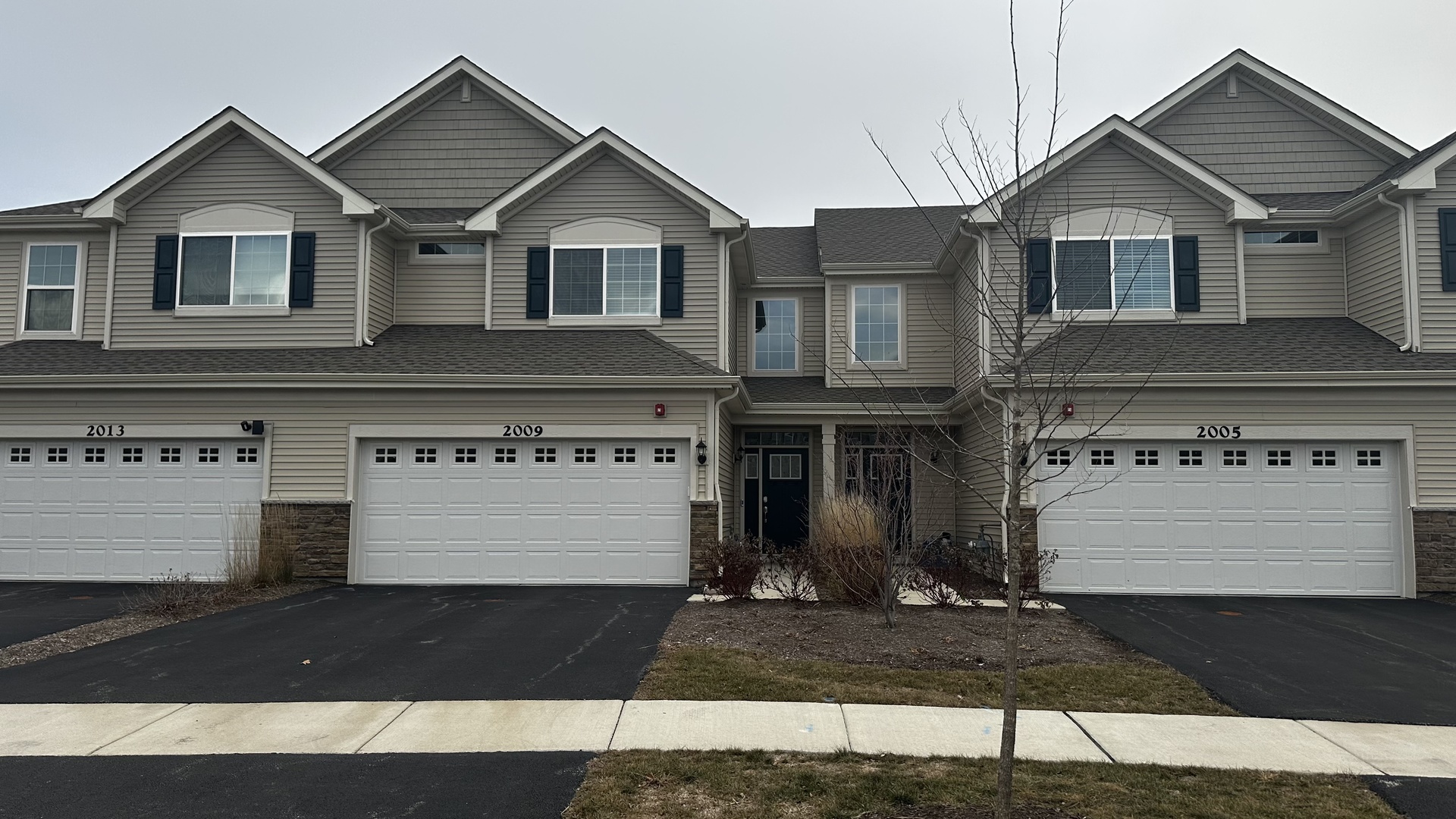 2009 Stuttle Road, Unit 2009 Batavia, IL 60510 - Photo 1 of 17