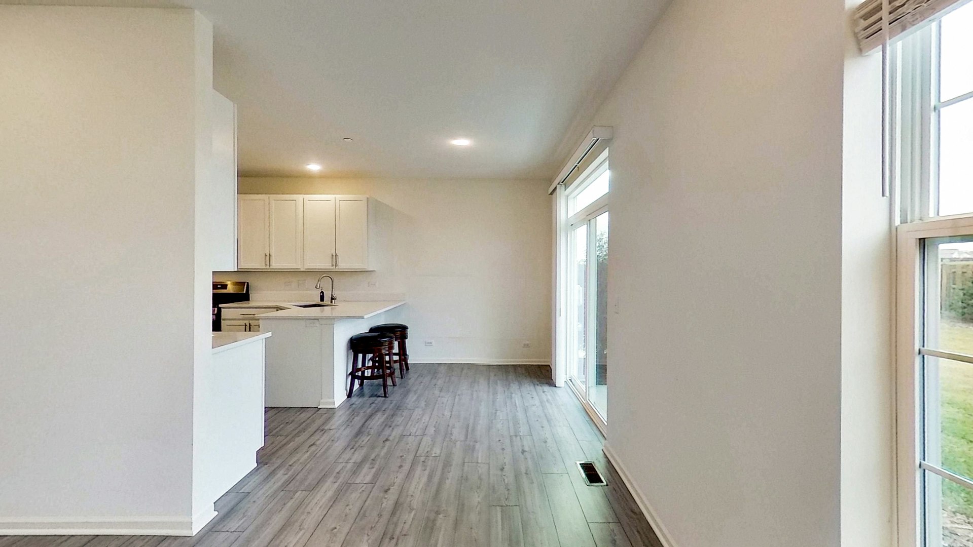 2009 Stuttle Road, Unit 2009 Batavia, IL 60510 - Photo 4 of 17