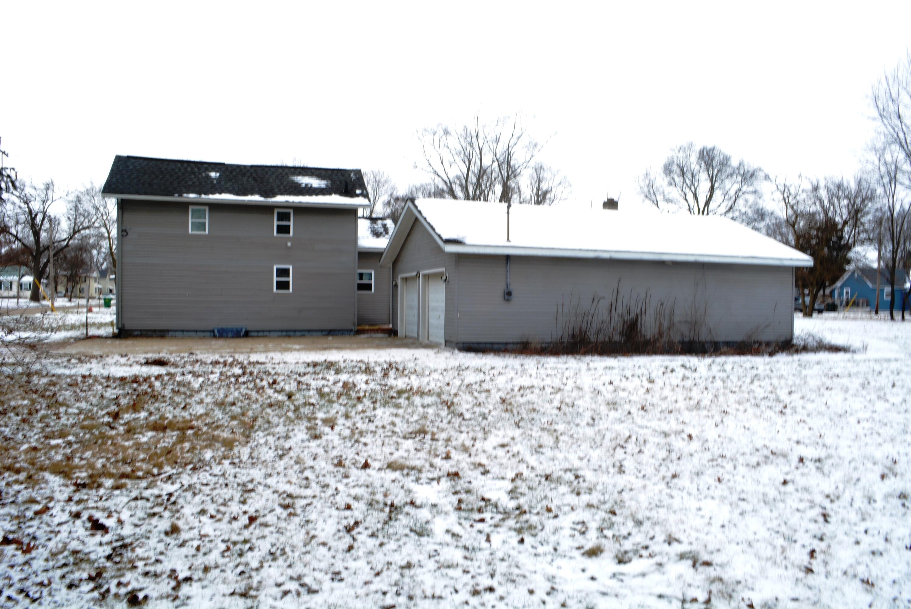 1400 4th Street Three Rivers, MI 49093 - Photo 8 of 41 DSC_0498