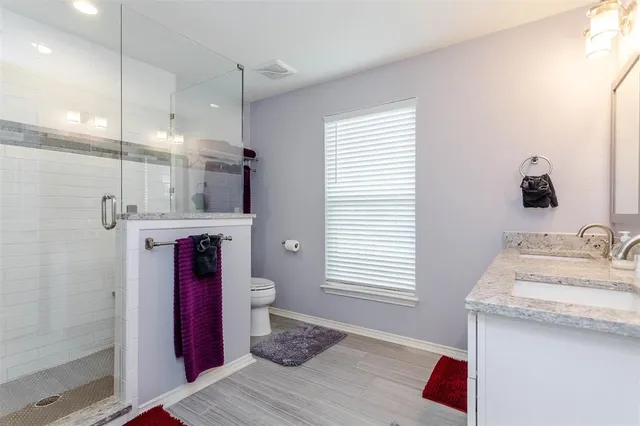 $450,000 | 1333 South Pine Street, Grapevine, TX 76051