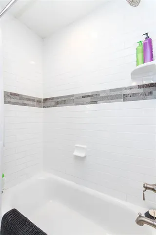 $450,000 | 1333 South Pine Street, Grapevine, TX 76051