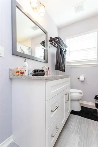 $450,000 | 1333 South Pine Street, Grapevine, TX 76051