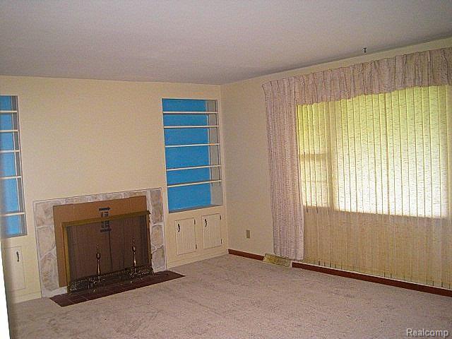 1530 Leon Road Walled Lake, MI 48390 - Photo 3 of 19