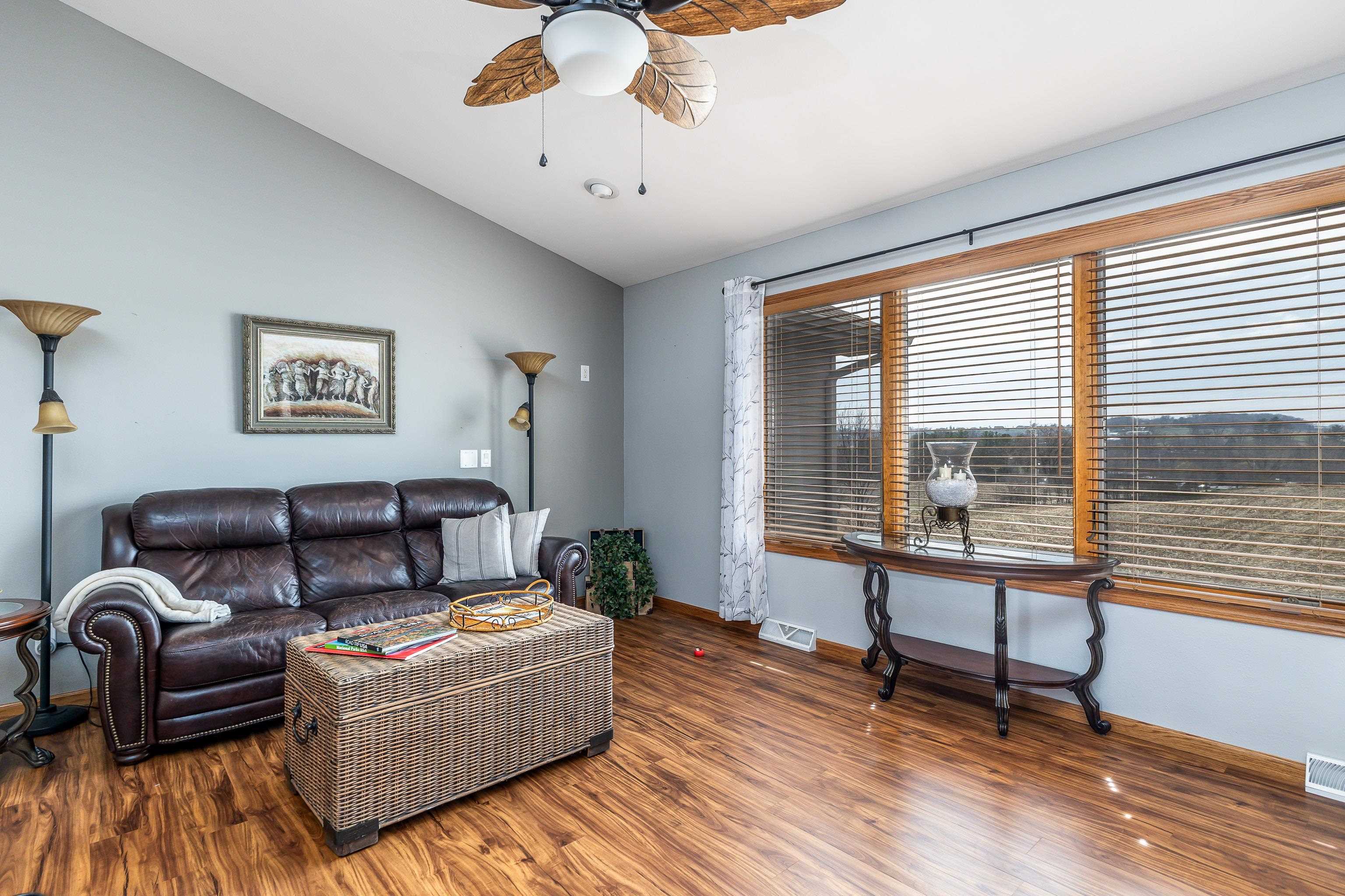 2101 Cheyenne Way Dubuque, IA 52002 - Photo 2 of 43 Gallery Image 2