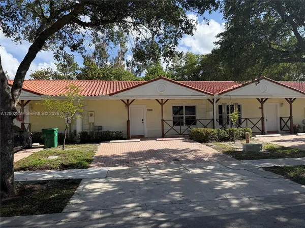 $2,450 | 7608 Northwest 38th Court, Unit 14, Davie, FL 33024