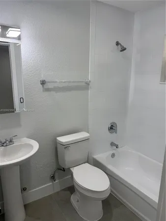 $2,450 | 7608 Northwest 38th Court, Unit 14, Davie, FL 33024
