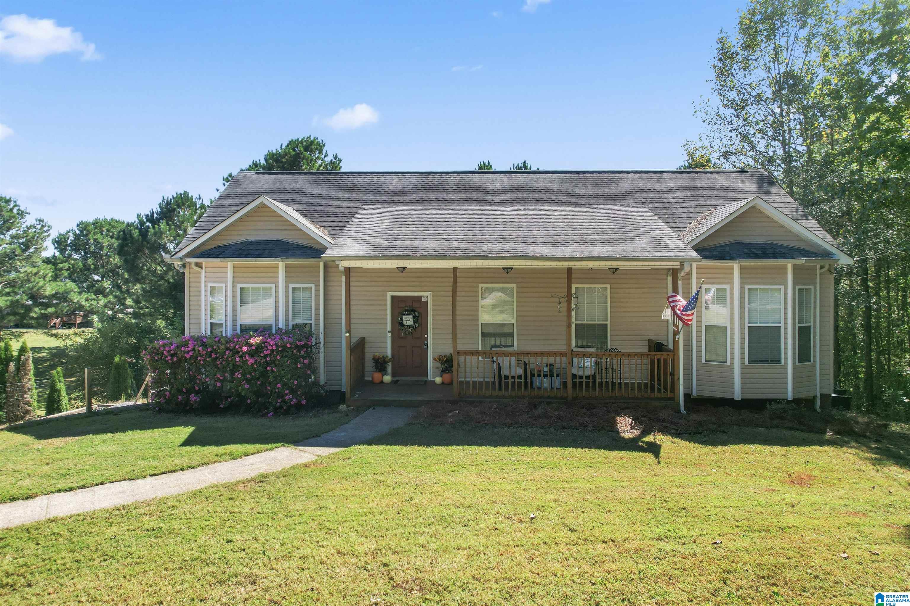 215 Woodland Ridge Road Odenville, AL 35120 - Photo 1 of 31