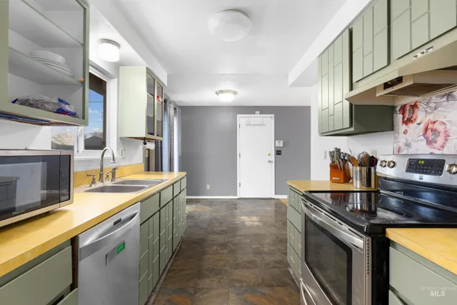 $249,990 | 510 Chestnut Street, Mountain Home, ID 83647