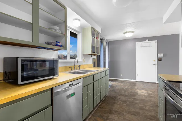 $249,990 | 510 Chestnut Street, Mountain Home, ID 83647