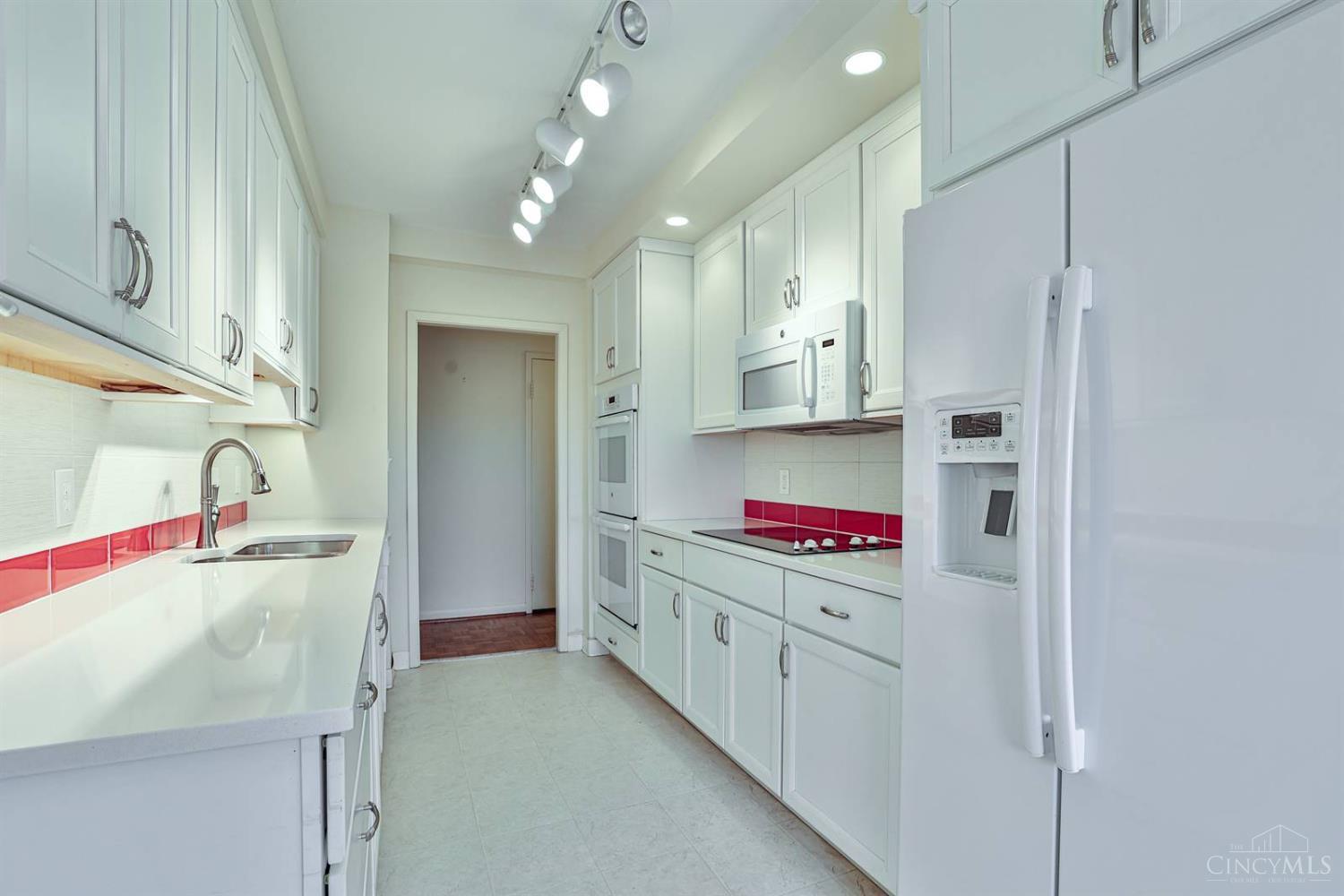2444 Madison Road, Unit 1908 Cincinnati, OH 45208 - Photo 14 of 43 Gallery Image 14