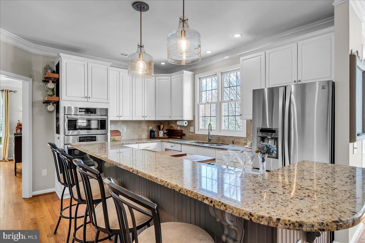 1605 Broad Run Road Landenberg, PA 19350 - Photo 7 of 52 Large island and extra seating