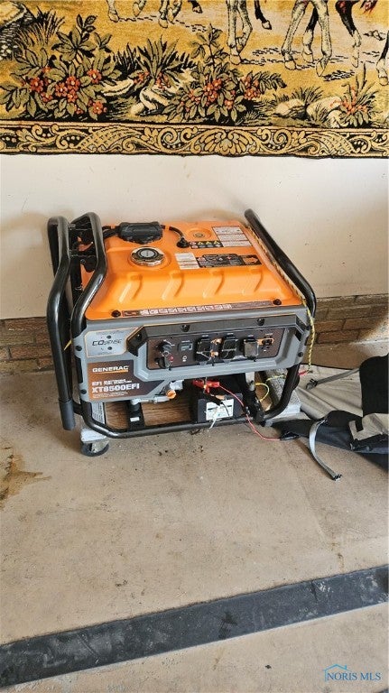 49 North Norden Road Oregon, OH 43616 - Photo 21 of 23 newer generac generator
