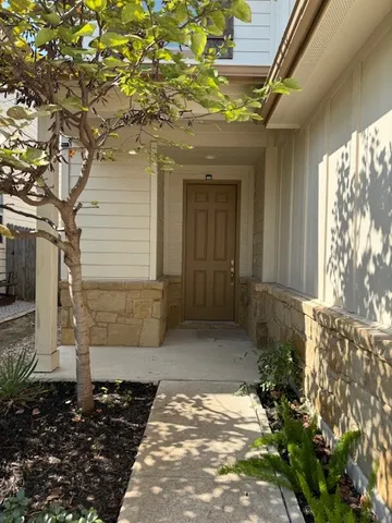 $2,075 | 2015 Crimson Rosella Trail, Austin, TX 78728