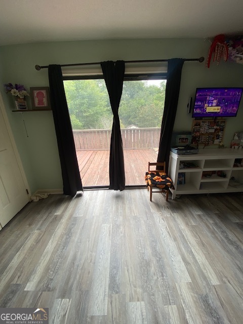 1102 Williams Lane Elberton, GA 30635 - Photo 21 of 36 a view of a room with wooden floor and windows