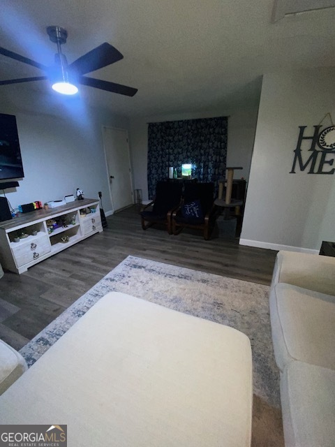 1102 Williams Lane Elberton, GA 30635 - Photo 7 of 36 a view of a living room