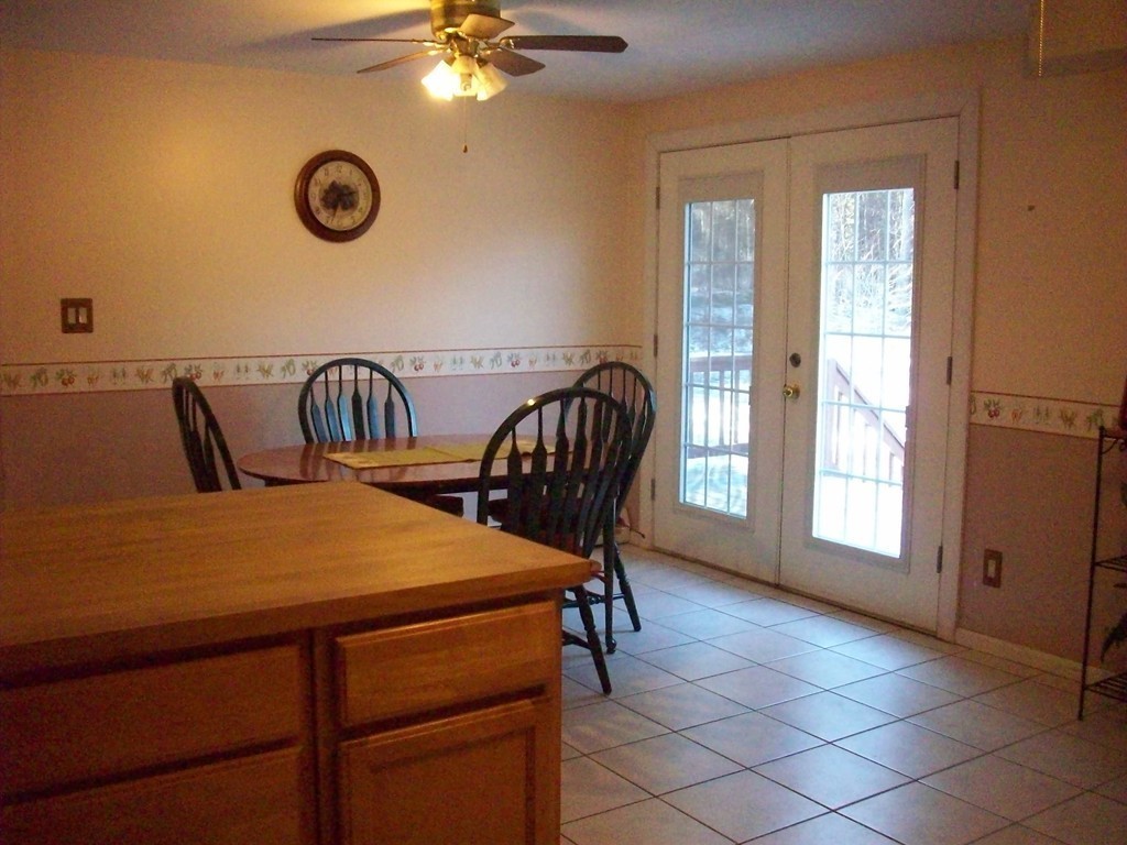 214 Freeman Road Charlton, MA 01507 - Photo 8 of 18