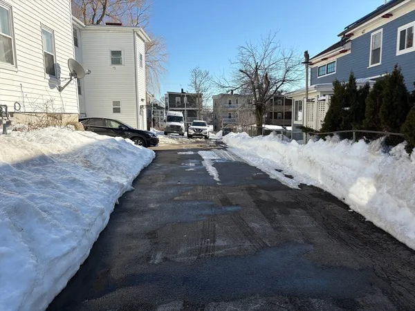 $3,200 | 14 B School, Unit 2, Boston, MA 02124