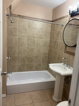 $3,200 | 14 B School, Unit 2, Boston, MA 02124