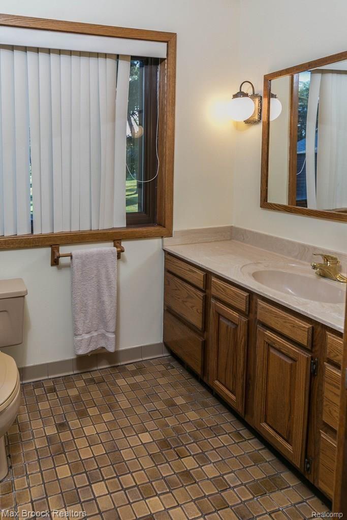 4660 Dow Ridge Road West Bloomfield, MI 48324 - Photo 19 of 36 4660DowRidgeRd-19.jpg